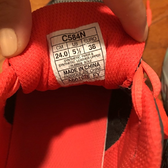 ASICS Shoes - Picture 6 of 6